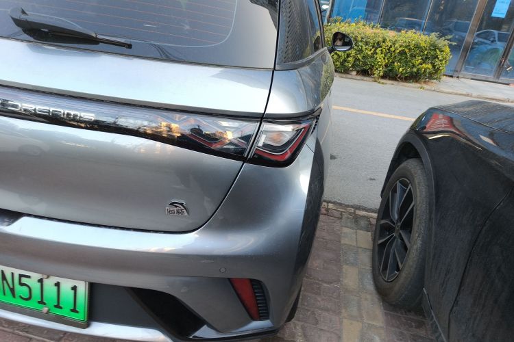 比亚迪 海豚 2023款 420km 时尚版车身外观9