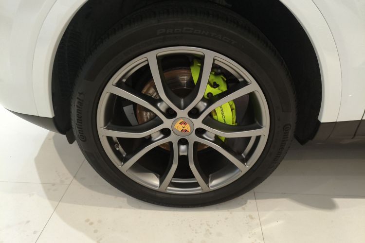 保时捷 Cayenne新能源 2023款 Cayenne E-Hybrid 2.0T 铂金版车身外观6007