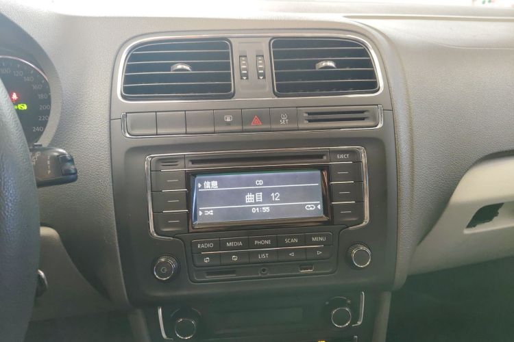 大众 Polo 2014款 1.6L 自动舒适版局部细节16