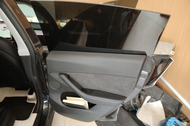 特斯拉 Model Y 2024款 后轮驱动版中控内饰7006