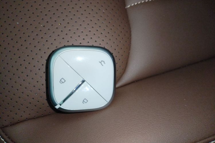 五菱汽车 五菱缤果 2023款 333km 悦享款中控内饰11