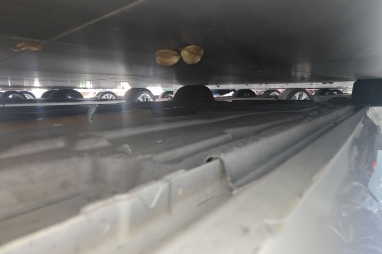 捷豹XEL 2018款 2.0T 200PS 尊享版局部细节9001