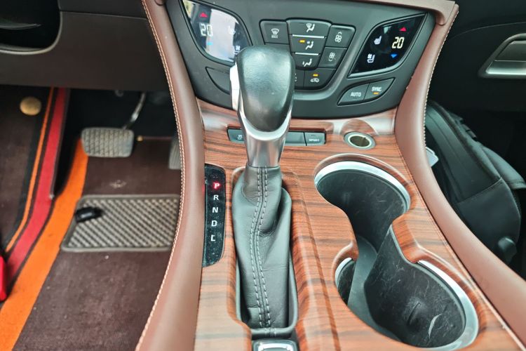 别克 昂科威 2019款 28T 四驱豪华型 国VI中控内饰18