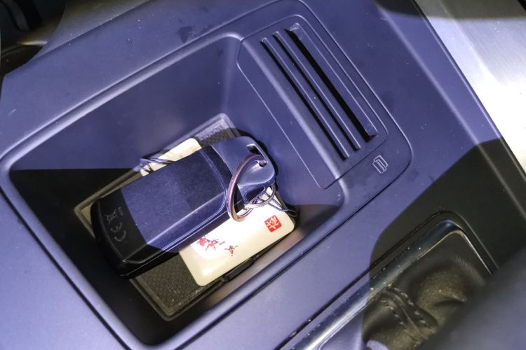 奥迪A4L 2020款 40 TFSI 时尚动感型中控内饰7001