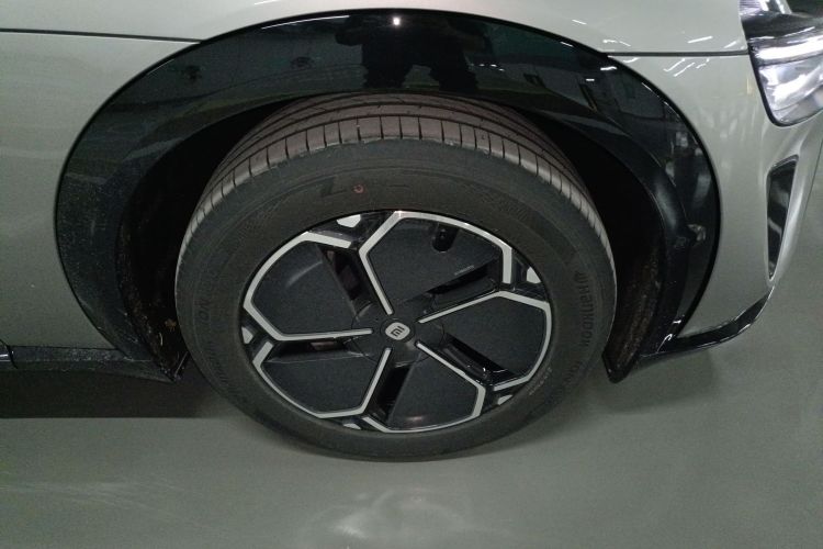 小米汽车 小米YU7 2025款 超长续航后驱版车身外观10