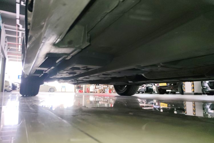 雷克萨斯ES 2013款 300h 精英版局部细节9001