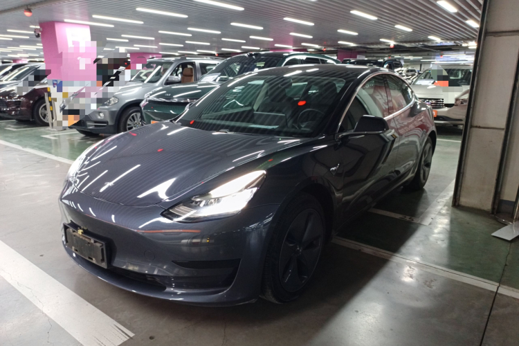 特斯拉 Model 3 2019款 标准续航后驱升级版车身外观1