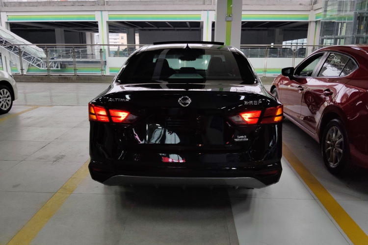 日产 天籁 2021款 2.0T XL Upper AD1 智享领航版车身外观6