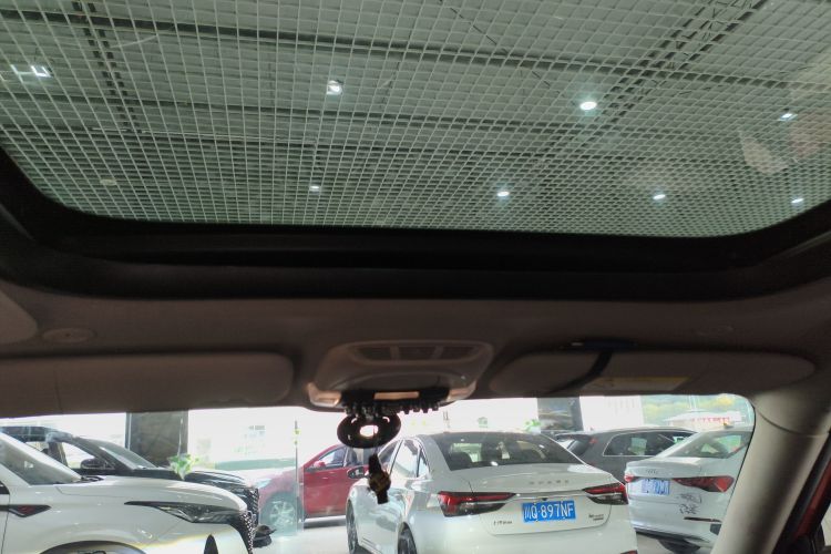 MINI Countryman 2017款 1.5T COOPER ALL4 非常假日版 辣椒红局部细节22