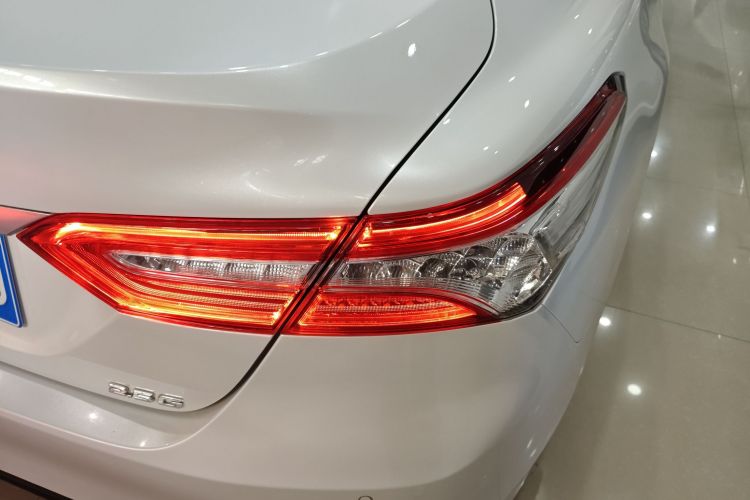 丰田 凯美瑞 2019款 改款 2.5G 豪华版车身外观9