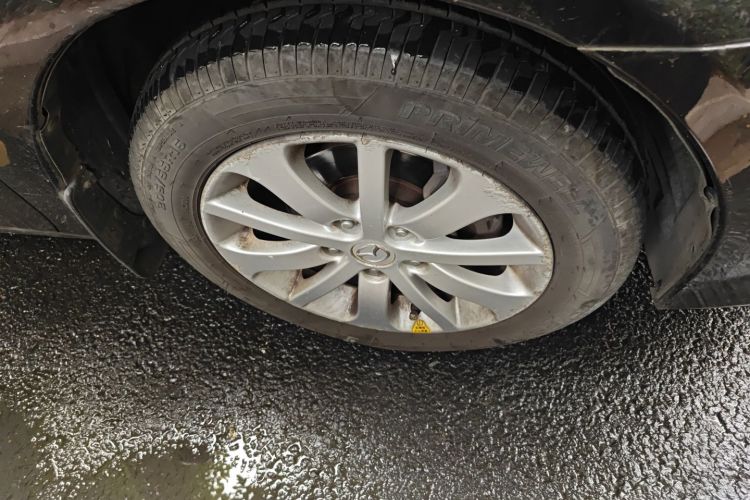 马自达6 2011款 2.0L 自动时尚型车身外观10