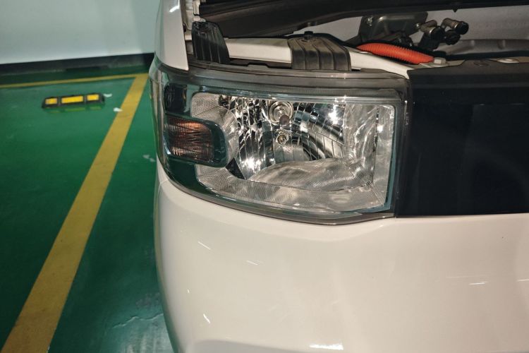 五菱汽车 宏光MINIEV 2022款 自在款 磷酸铁锂车身外观6006