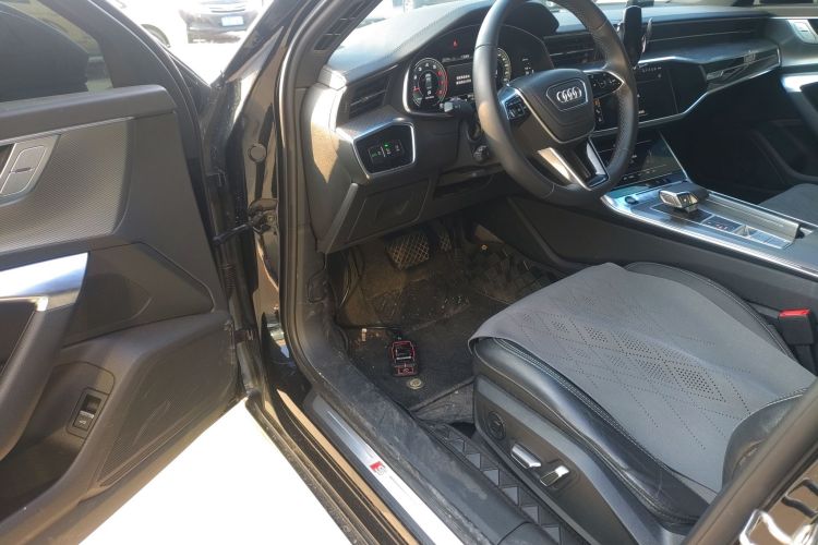 奥迪A6L 2023款 改款 40 TFSI 豪华动感型中控内饰7003