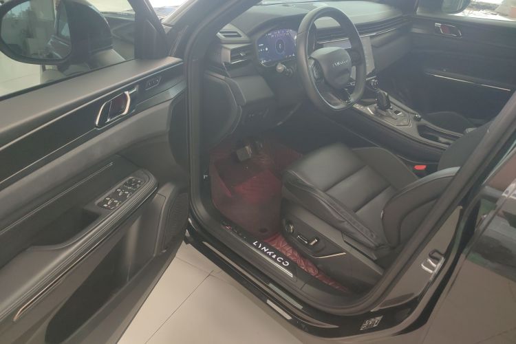 领克01 2021款 2.0TD 四驱暗夜版中控内饰20