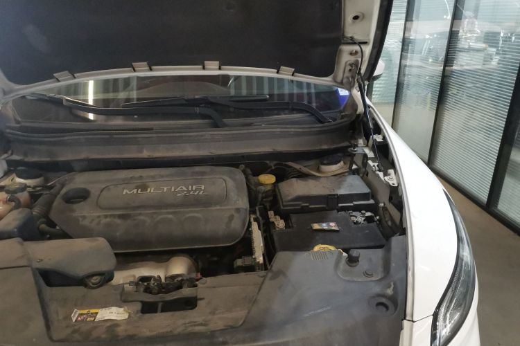 Jeep 自由光 2016款 2.4L 领先智能版机舱底盘26