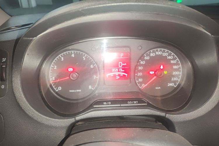 大众 Polo 2013款 1.6L 自动舒适版中控内饰14