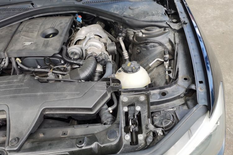 宝马1系(进口) 2013款 改款 116i 领先型局部细节9007