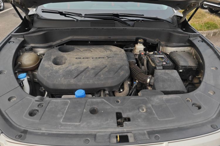 长安欧尚Z6 2022款 蓝鲸 1.5T DCT智尊型机舱底盘24