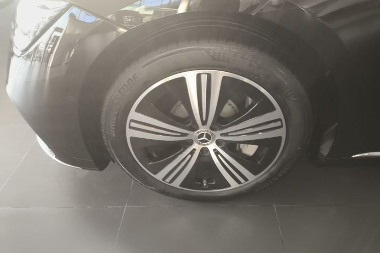 奔驰EQE 2025款 500 4MATIC 先锋版车身外观6007