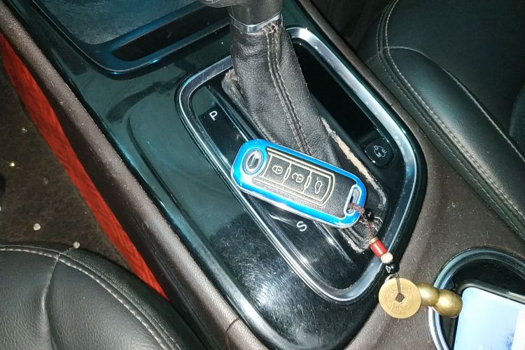 广汽传祺 传祺GA4 2018款 200T 自动尊享版中控内饰11