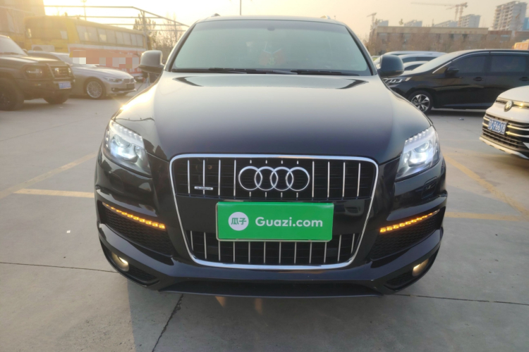 奥迪Q7 2014款 35 TFSI 运动型车身外观2