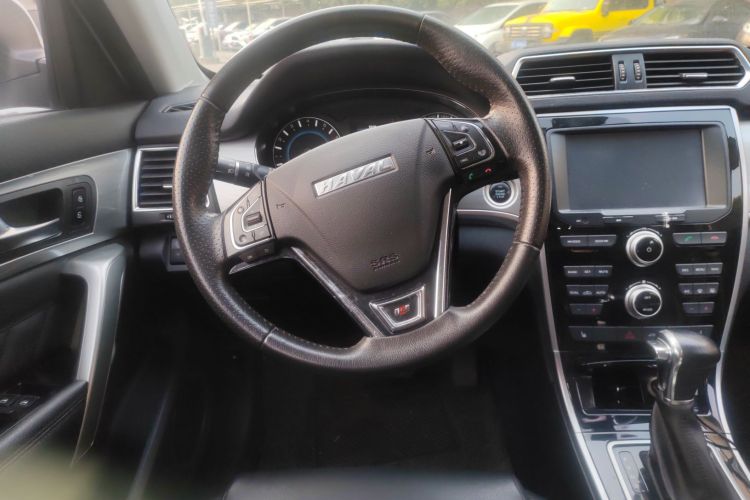 哈弗H2 2016款 红标 1.5T 自动两驱豪华型中控内饰13