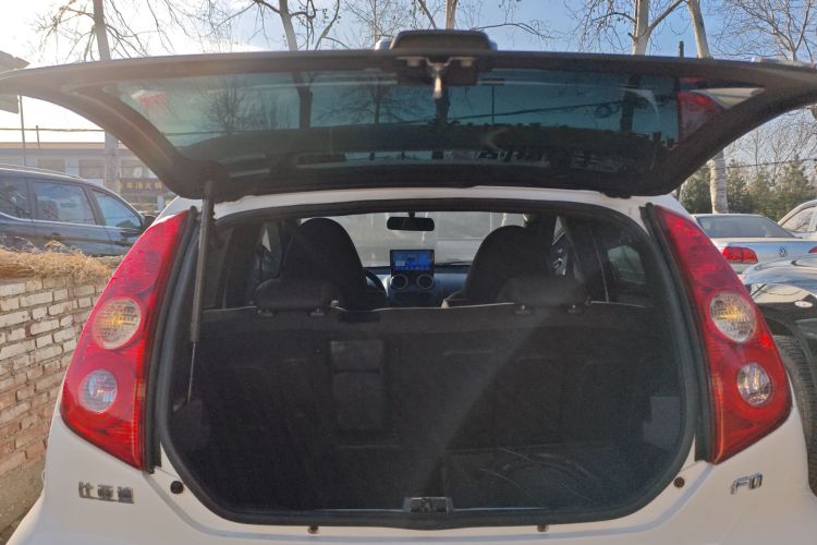 比亚迪F0 2015款 1.0L AMT 铉酷型机舱底盘23