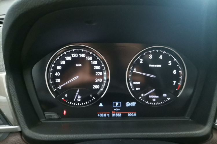 宝马X1 2019款 sDrive18Li 尊享型中控内饰14