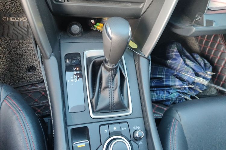 马自达CX-4 2018款 2.0L 自动两驱蓝天探索版 国V中控内饰18