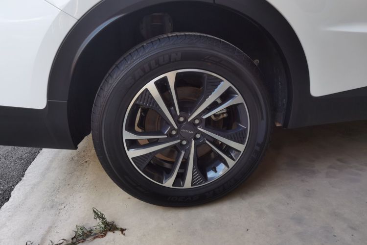 捷途X70 2024款 1.5T DCT跃享版 5座车身外观56