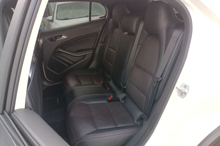 奔驰GLA AMG 2015款 AMG GLA 45 4MATIC中控内饰21