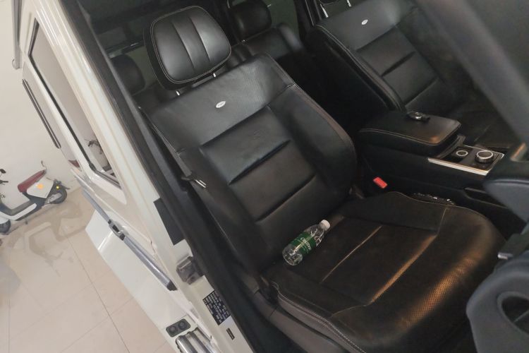 奔驰G级（平行进口） G550 自动4.0T V8 中控内饰41