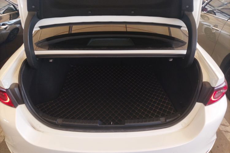 马自达3 昂克赛拉 2021款 2.0L 自动质耀版机舱底盘23