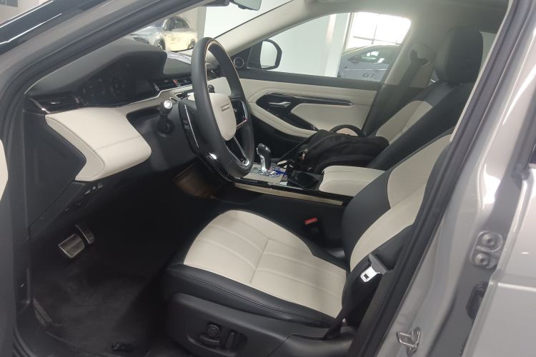 路虎 揽胜极光 2023款 极光L 249PS 豪华版中控内饰19