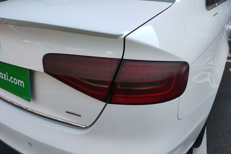 奥迪A4L 2015款 45 TFSI quattro个性运动型车身外观9