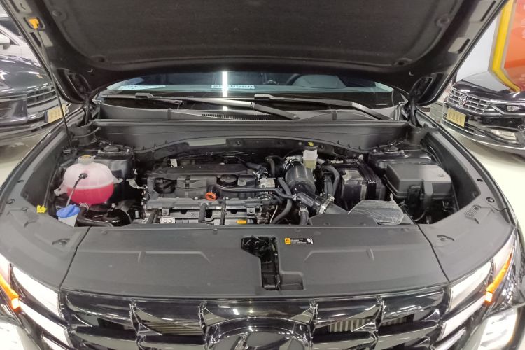 现代 2023款 途胜L 1.5T 自动两驱DLX豪华版机舱底盘24