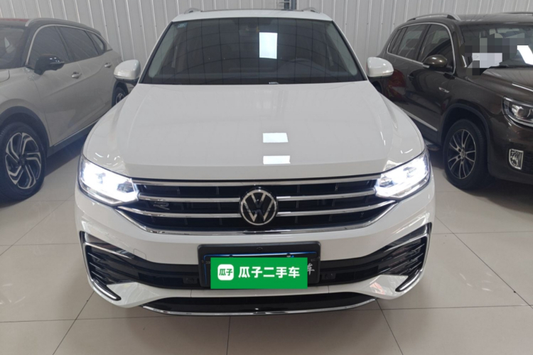 大众 途观L 2025款 出众款 330TSI 自动两驱R-Line龙耀版车身外观6001