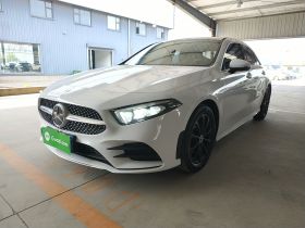 奔驰A级 2022款 改款 A 200 L 运动轿车时尚型