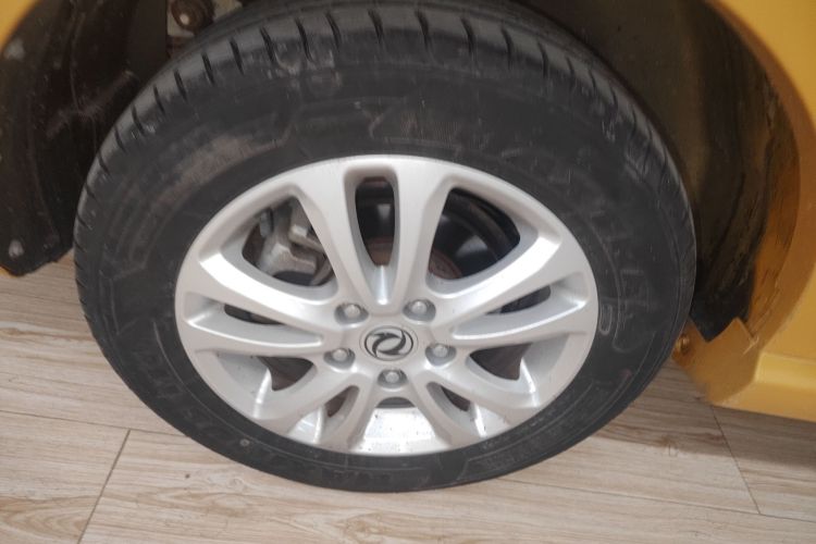 东风风光 风光370 2016款 1.5L 手动豪华型SFG15-05 7座车身外观6008