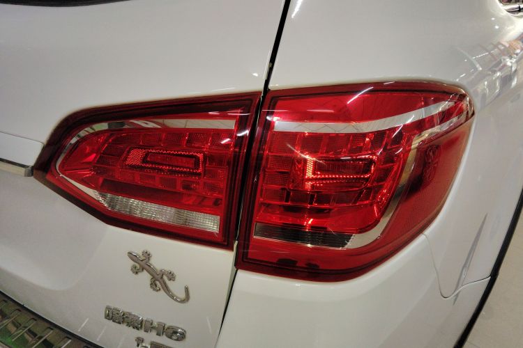 哈弗H6 2014款 运动版 1.5T 手动两驱精英型车身外观9