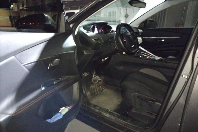 标致4008 2017款 350THP 舒适版中控内饰20