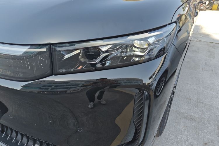 岚图汽车 岚图FREE 2025款 FREE+ 后驱乾崑版局部细节36