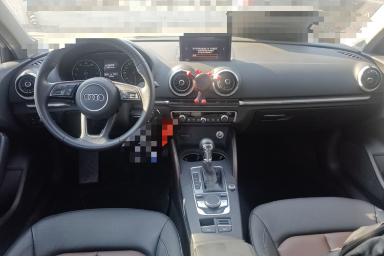 奥迪A3 2019款 Sportback 35 TFSI 风尚型 国VI中控内饰12