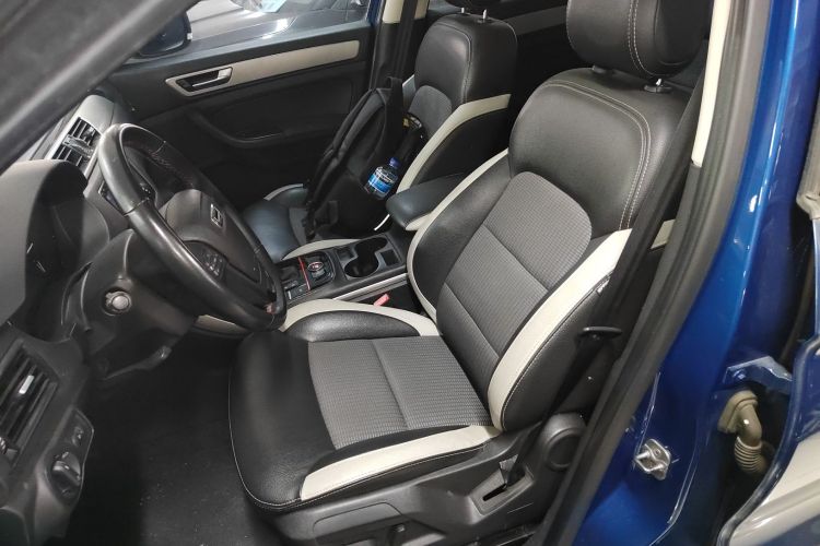 观致5 2018款 改款 1.6T 自动尊贵型中控内饰19