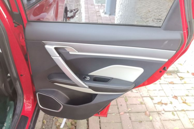 吉利汽车 缤越 2020款 PRO 240T DCT猎手中控内饰7006