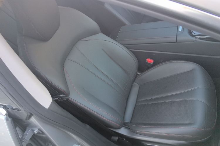 小鹏P7 2023款 586E局部细节41