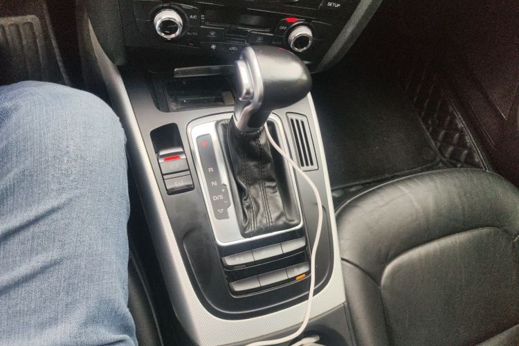 奥迪A4L 2015款 35 TFSI 自动标准型局部细节18