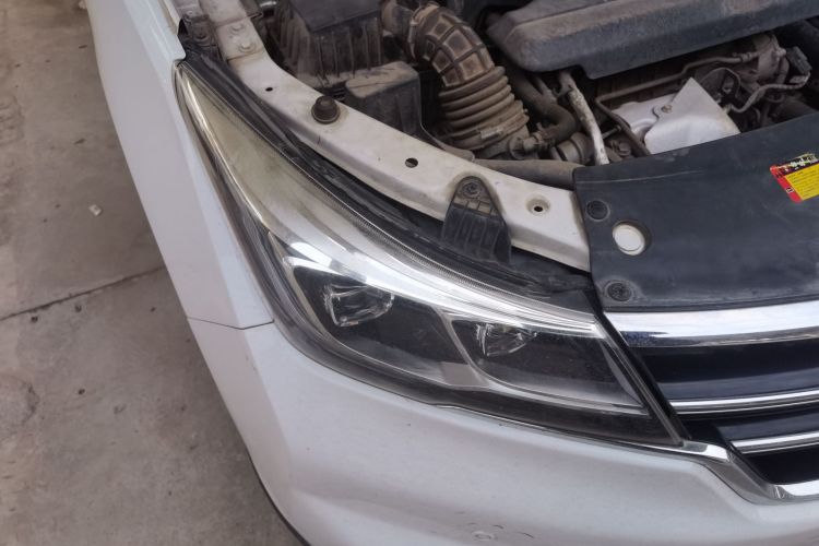 宝骏730 2017款 1.5T DCT旗舰型 7座 国V车身外观6006