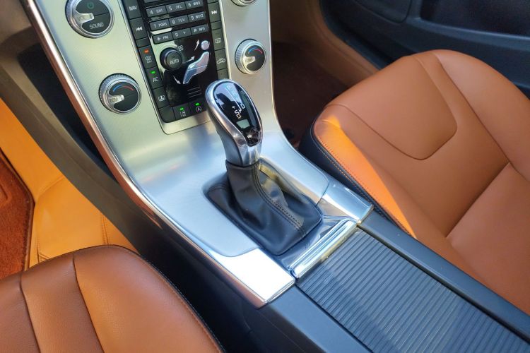 沃尔沃S60 2019款 S60L 改款 T5 智驭菁英版中控内饰18