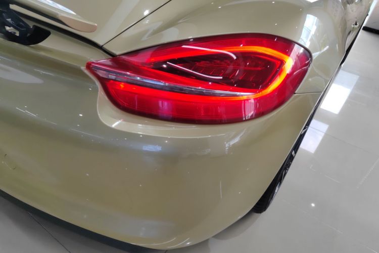 保时捷 2013款 Cayman 2.7L车身外观9